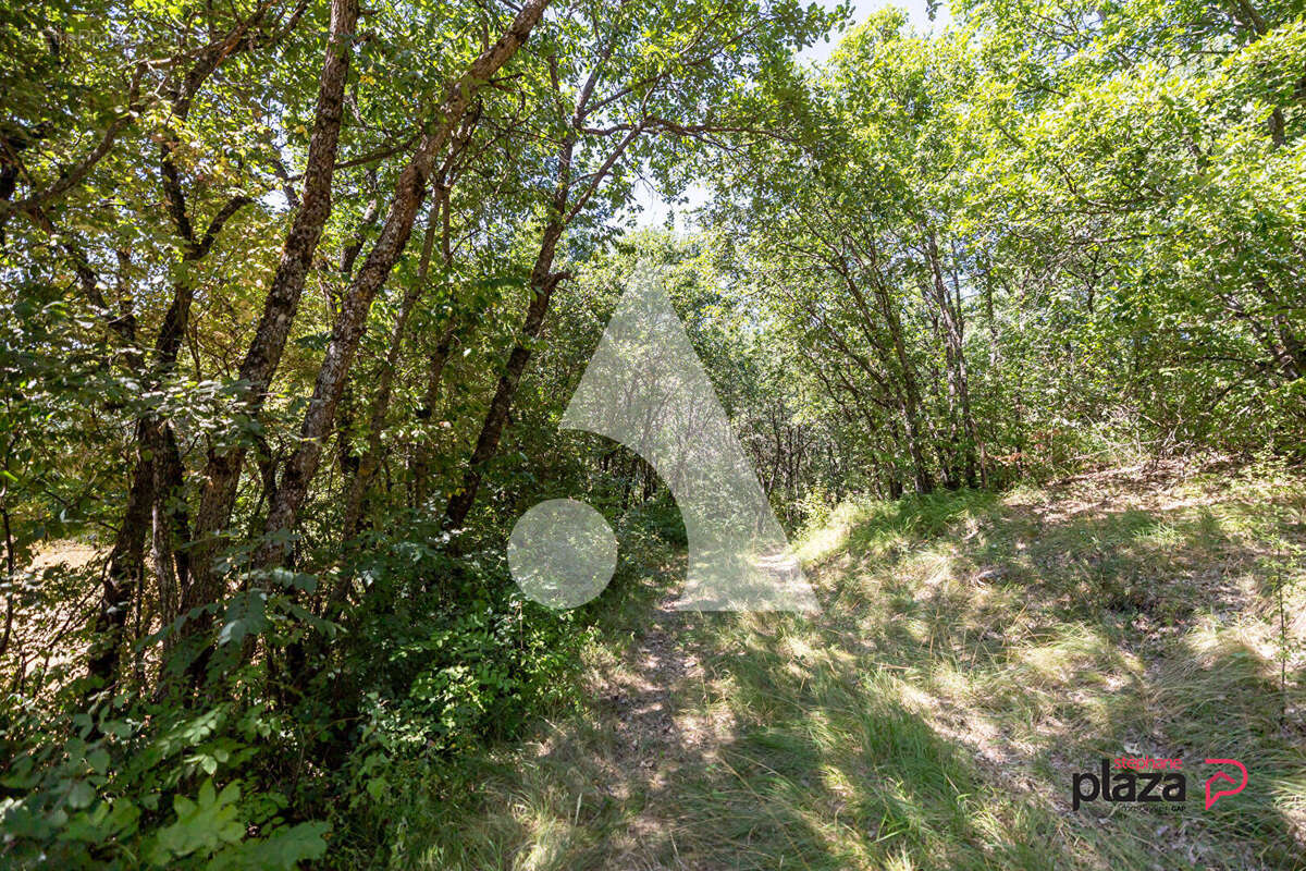 Terrain à AVANCON