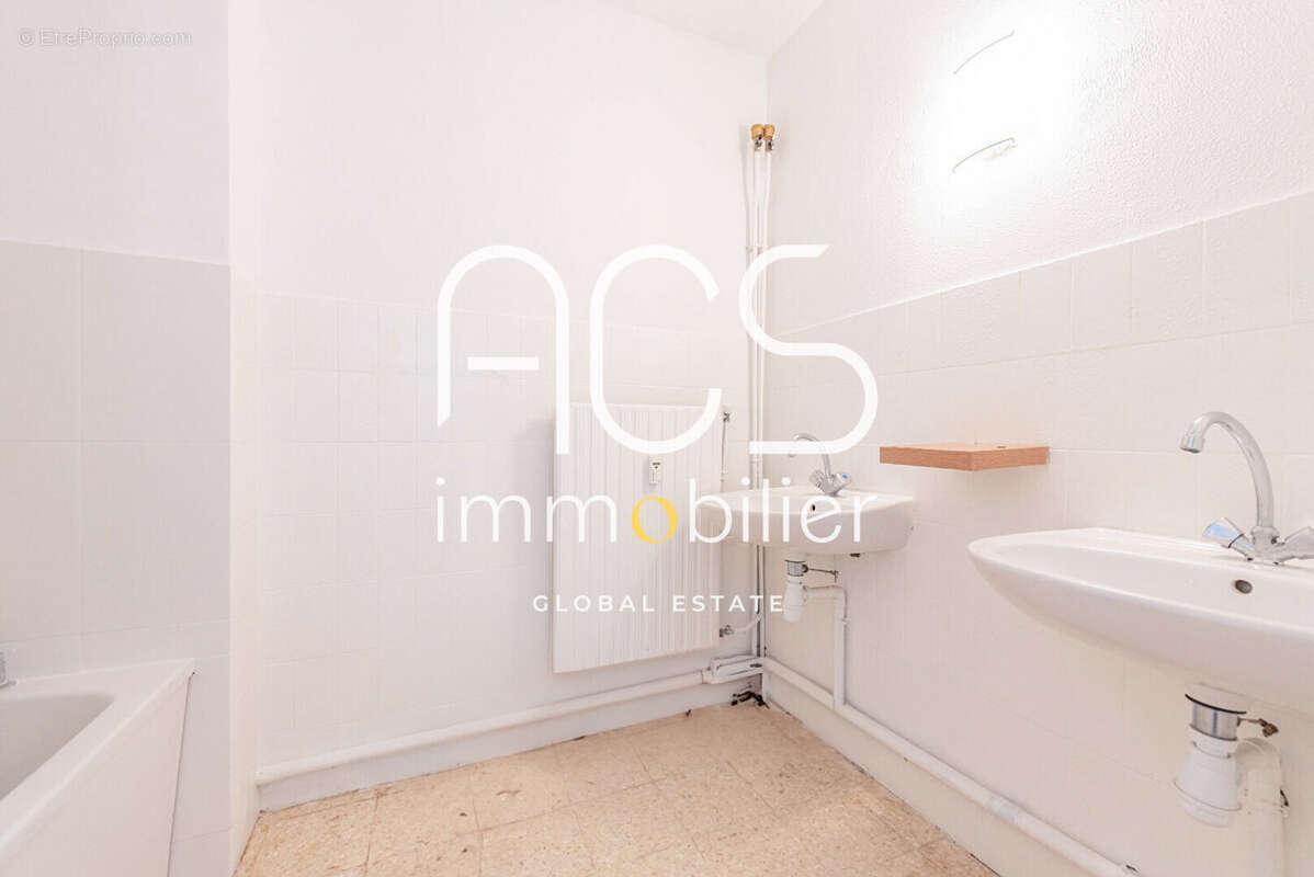 Appartement à PORT-DE-BOUC