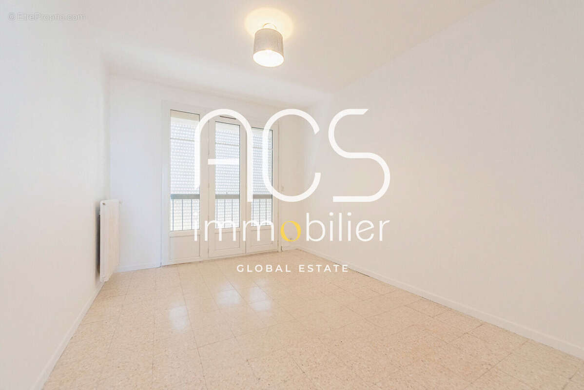 Appartement à PORT-DE-BOUC