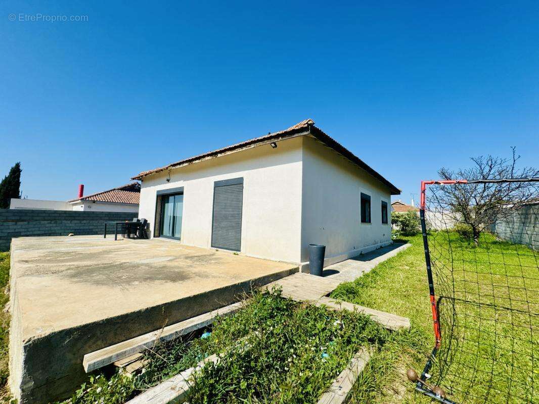 Maison à SAINT-VICTORET