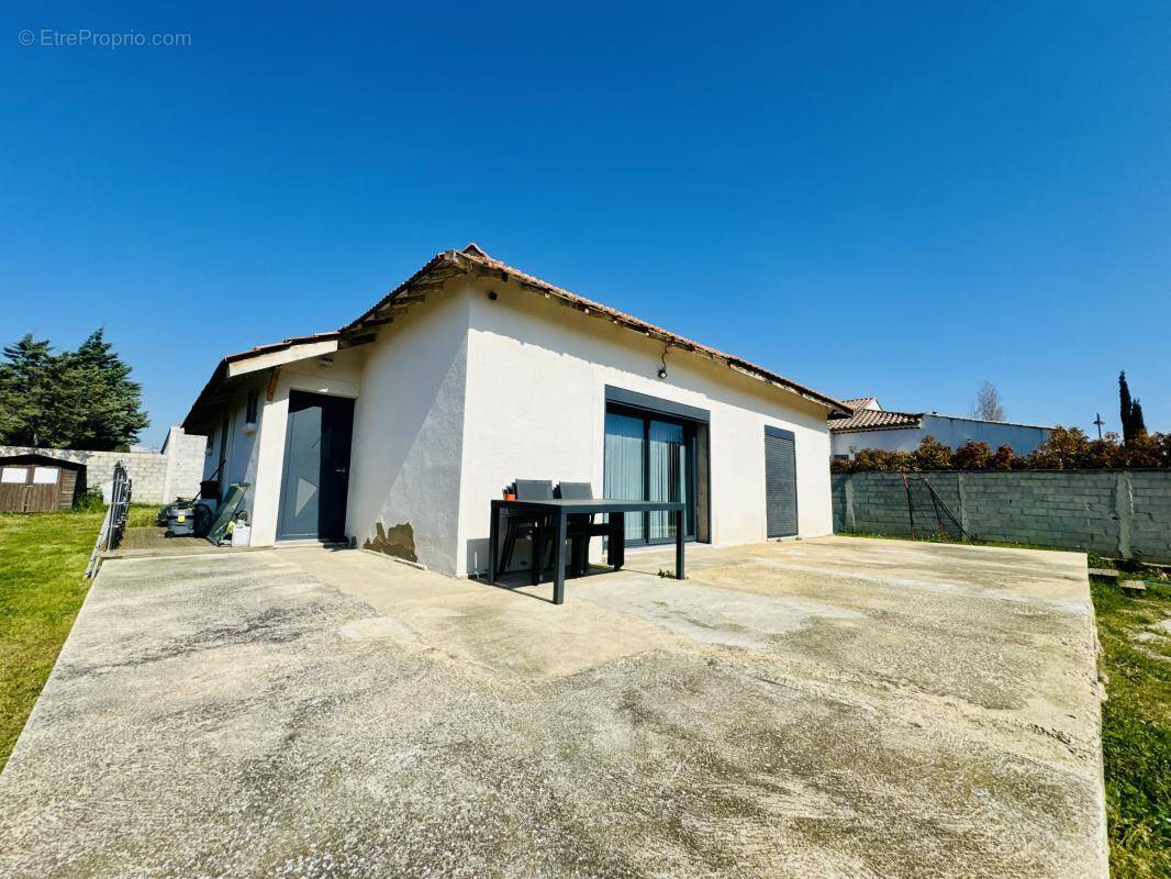 Maison à SAINT-VICTORET