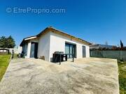 Maison à SAINT-VICTORET