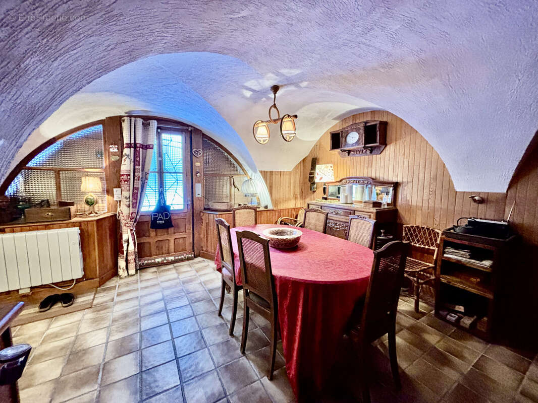 Maison à SAINT-MARTIN-DE-BELLEVILLE