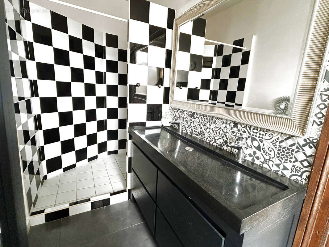 Maison à SAINT-SYMPHORIEN-DE-LAY