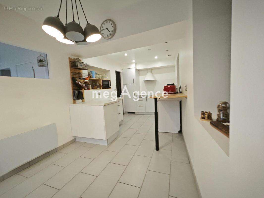 Maison à VILLENEUVE-SUR-BELLOT