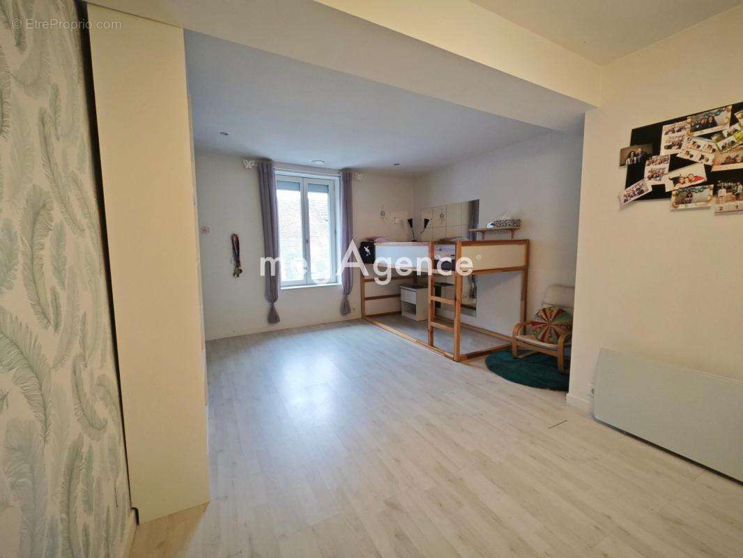 Maison à VILLENEUVE-SUR-BELLOT