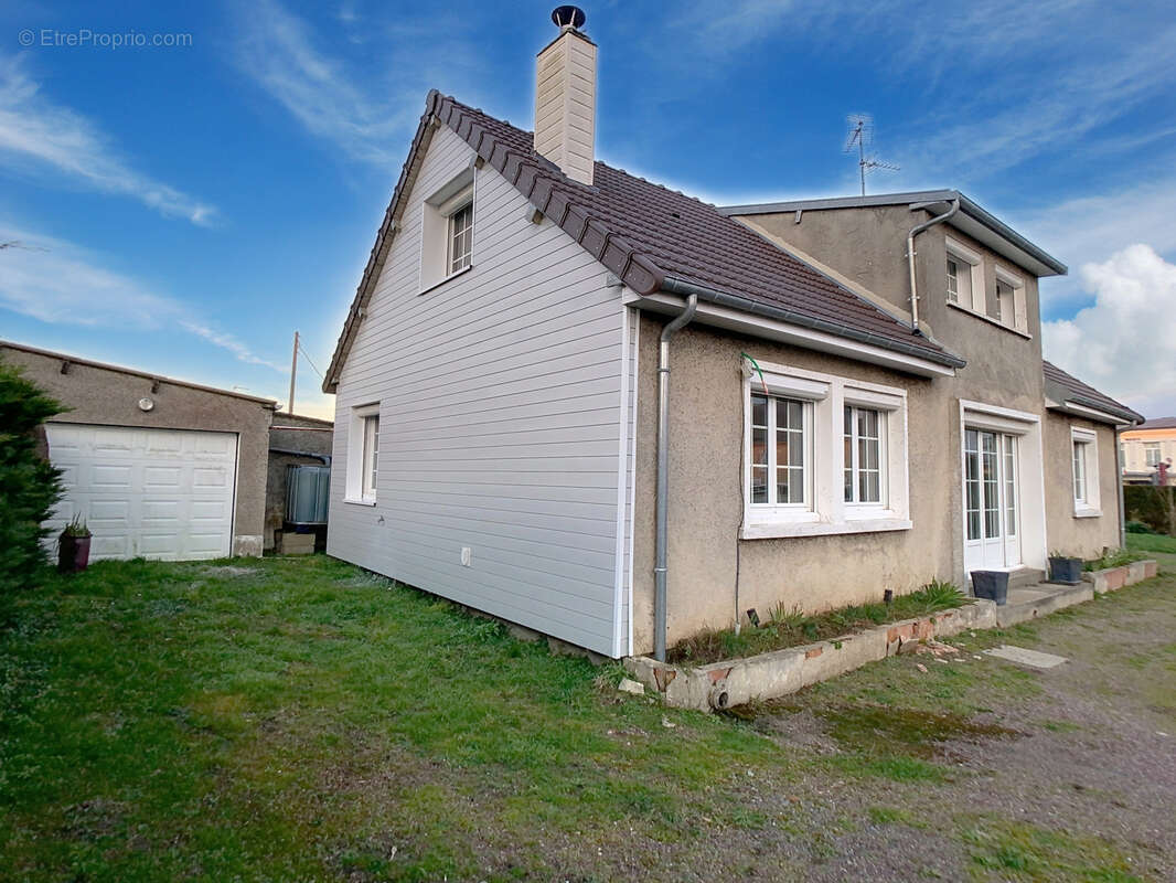 Maison à PONT-HEBERT