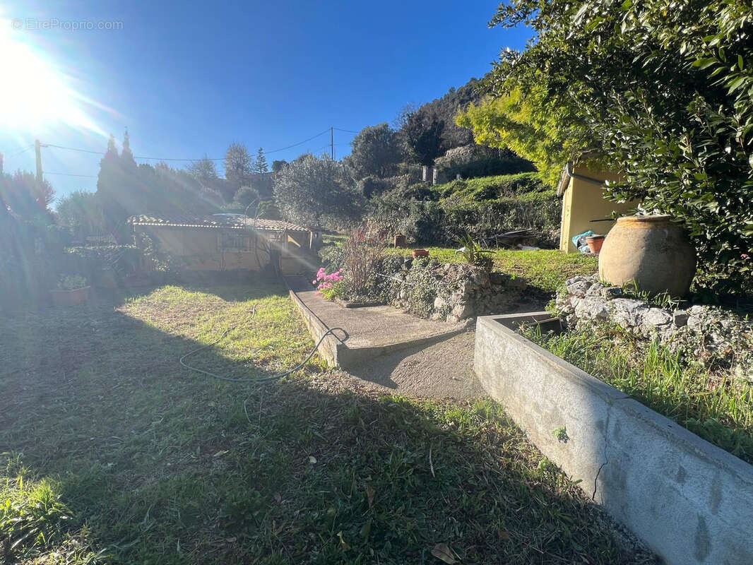 Terrain à LA TURBIE