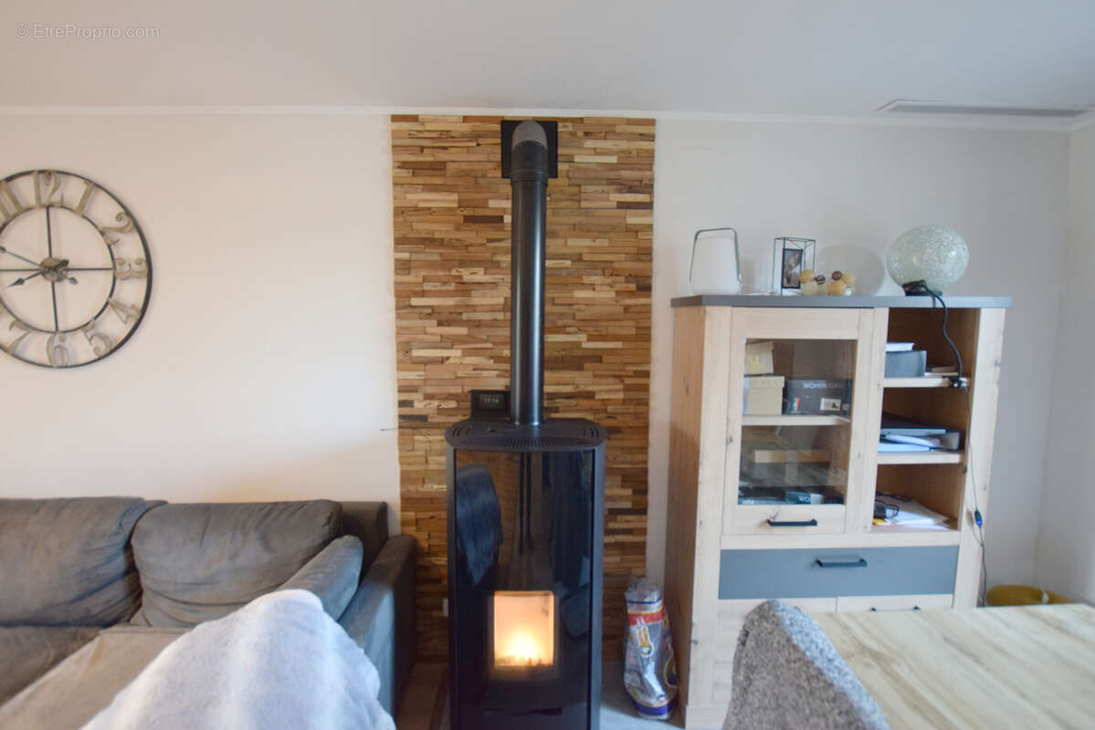 Maison à GRAND-CHARMONT