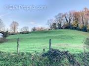 Terrain à HUCHENNEVILLE