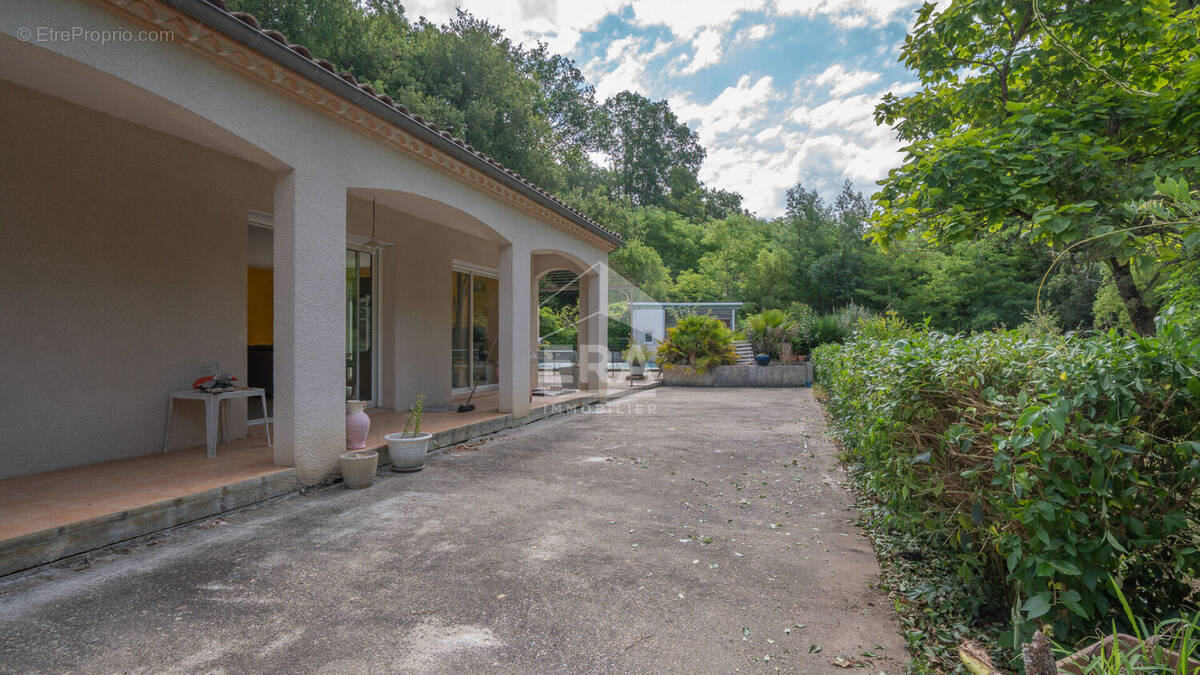 Maison à SAINTE-MARTHE