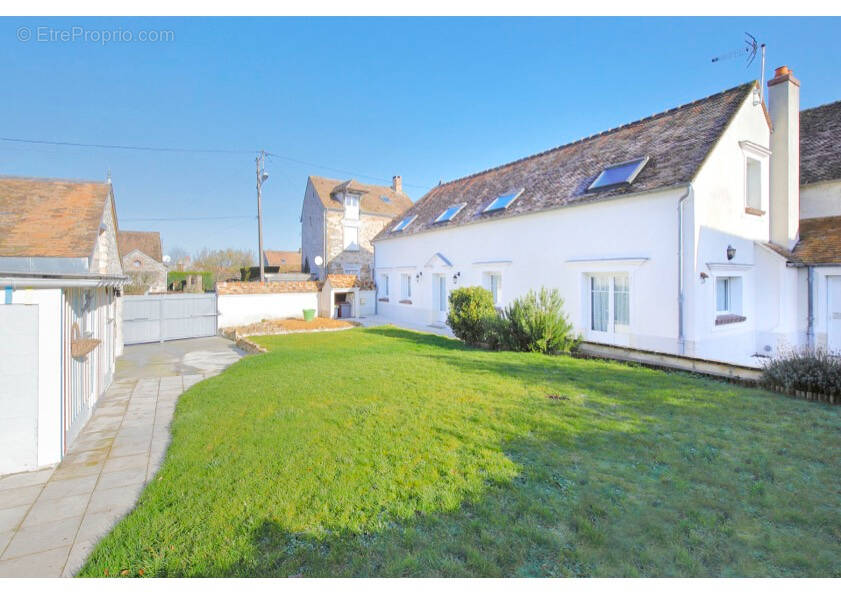 Maison à ECHOUBOULAINS