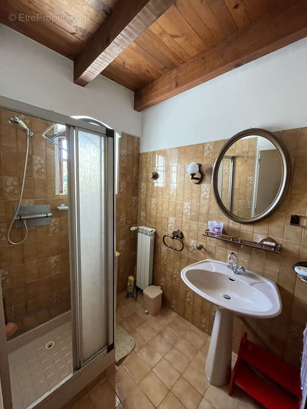 Maison à BROUSSES-ET-VILLARET