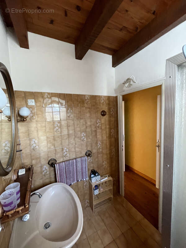 Maison à BROUSSES-ET-VILLARET