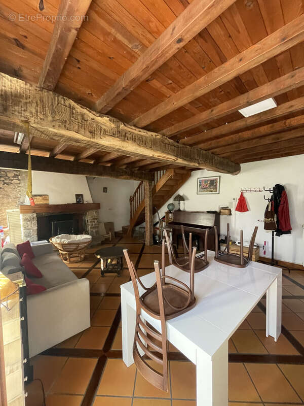 Maison à BROUSSES-ET-VILLARET