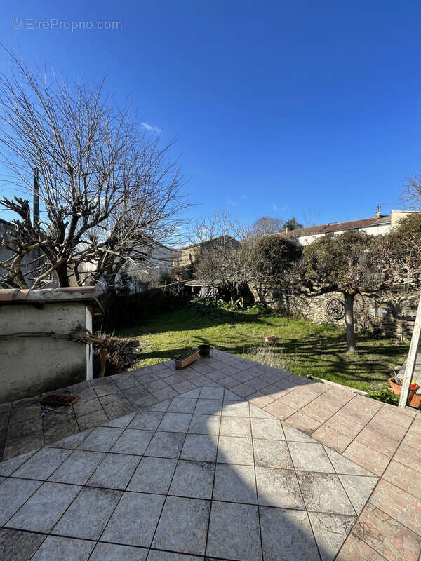 Maison à BROUSSES-ET-VILLARET