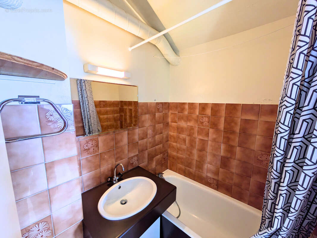 Appartement à SAINT-MICHEL-DE-CHAILLOL