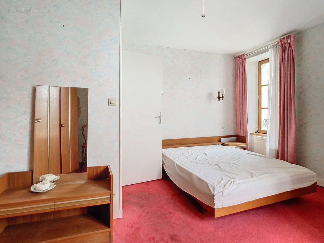 Maison à LA HAYE-DU-PUITS