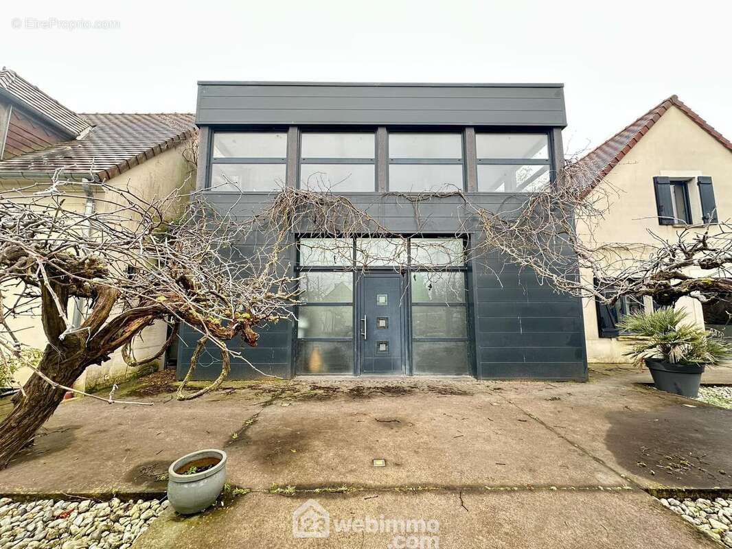Découvrons l'intérieur - Maison à CERNY-LES-BUCY