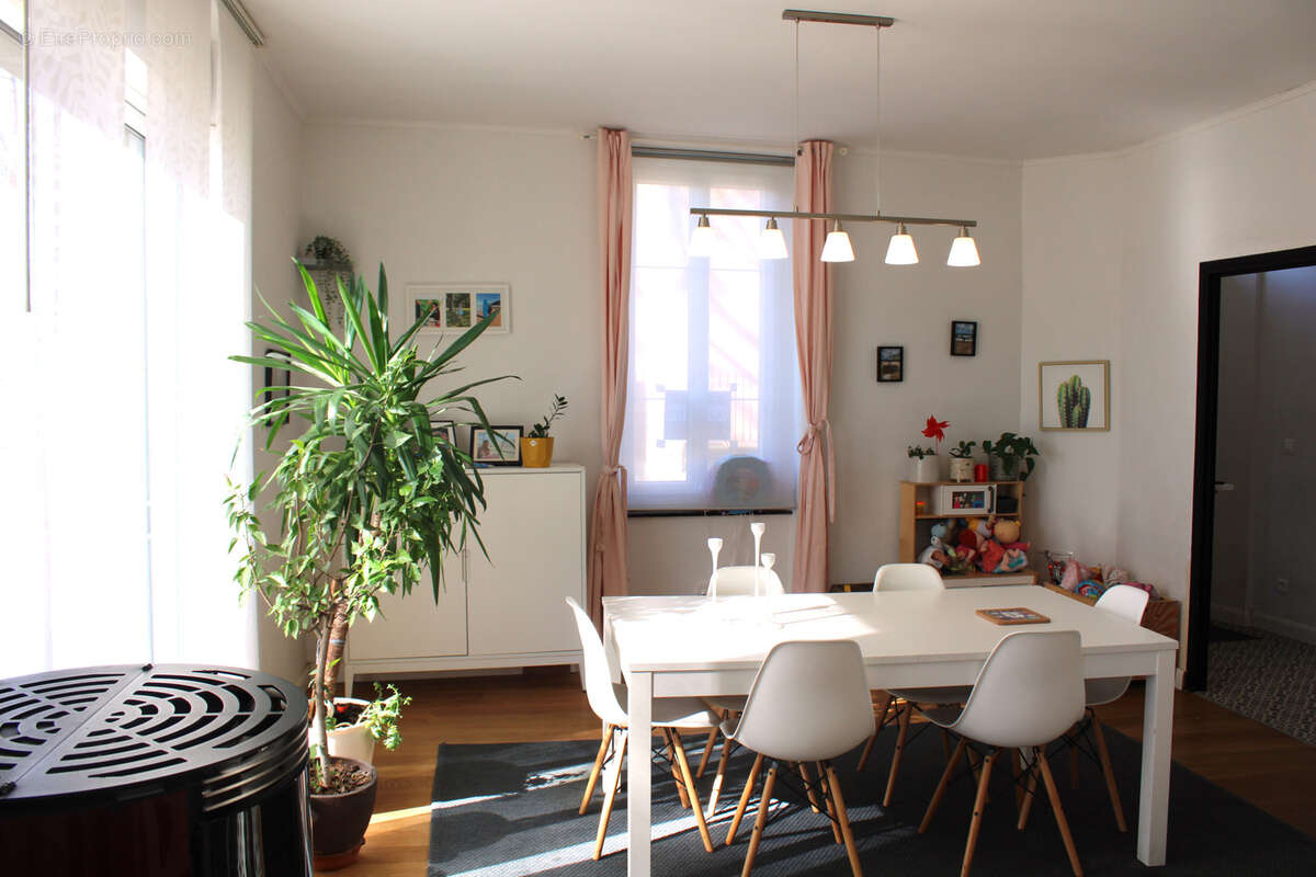 Maison à BELVEZE-DU-RAZES