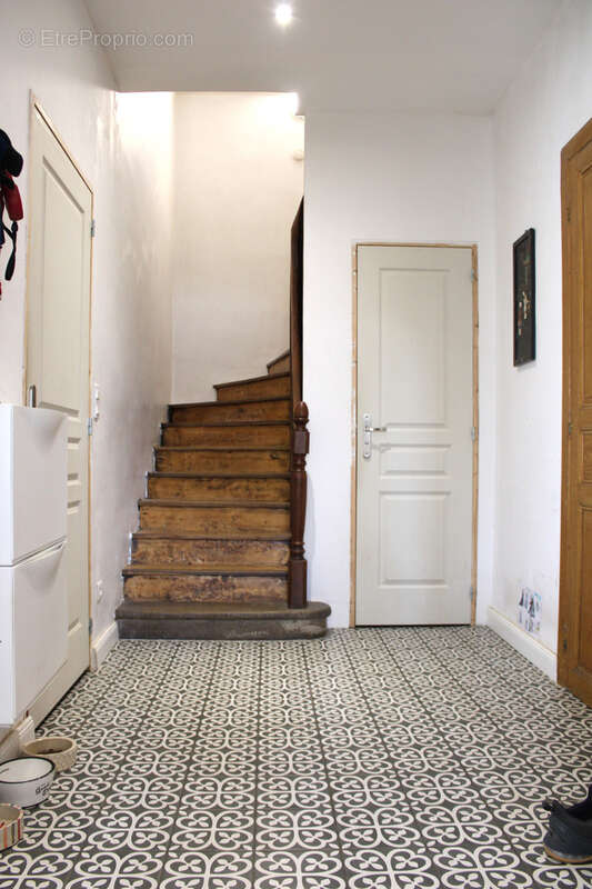 Maison à BELVEZE-DU-RAZES