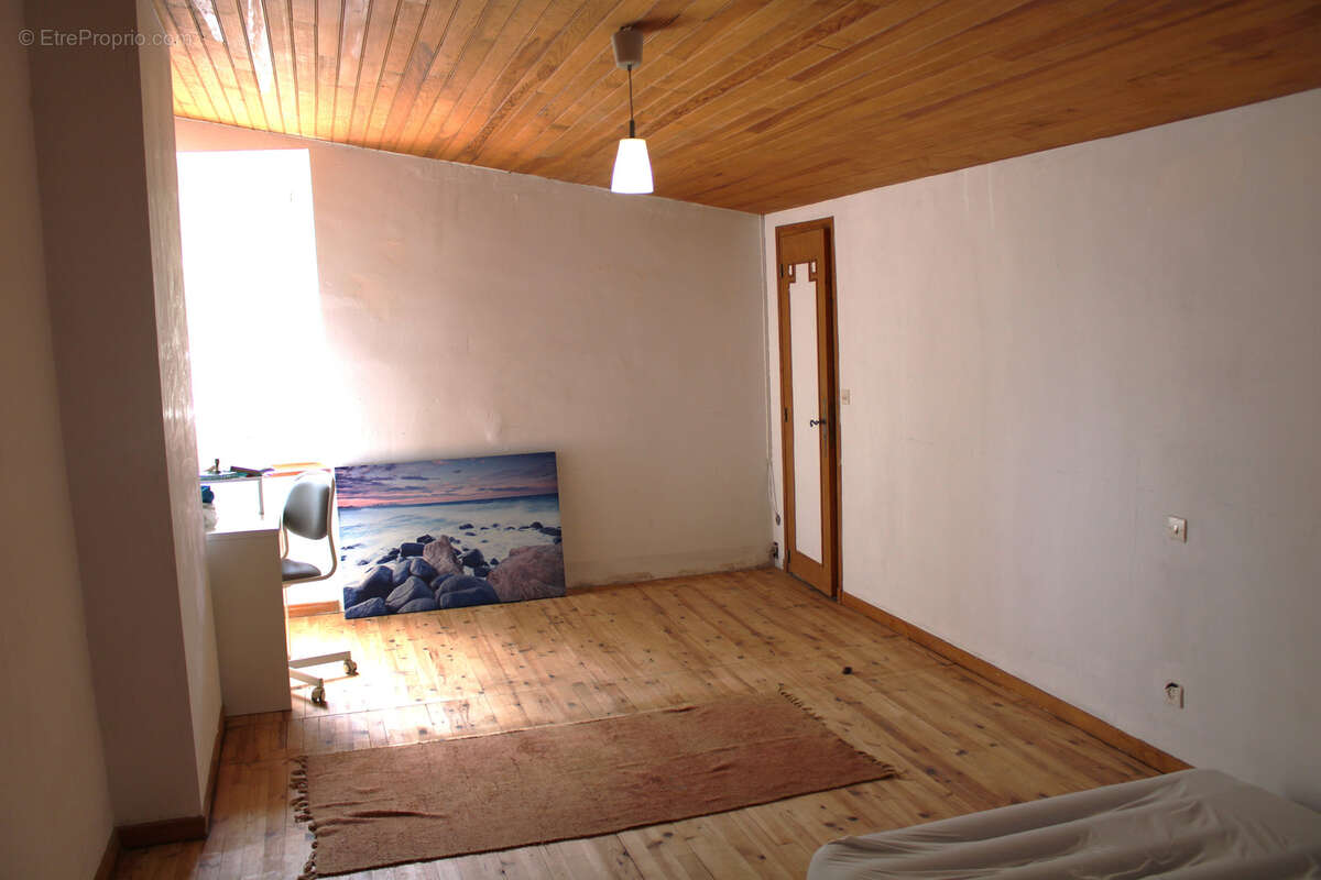 Maison à BELVEZE-DU-RAZES