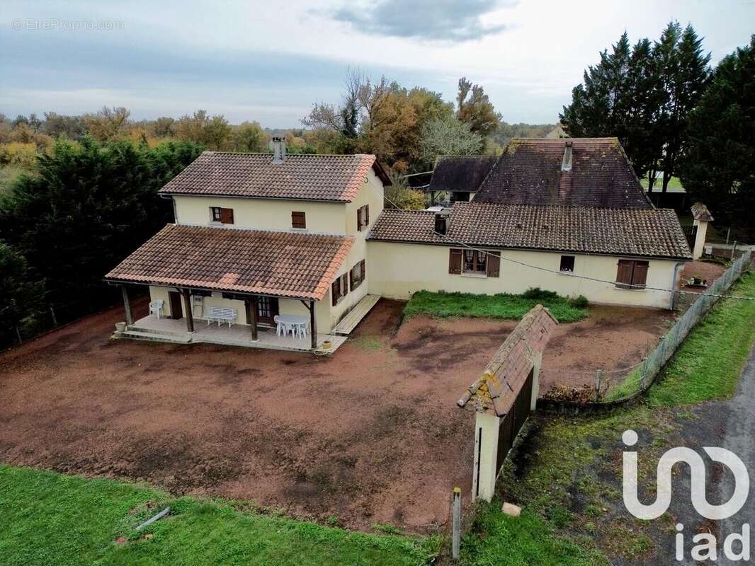 Photo 2 - Maison à SERVANCHES