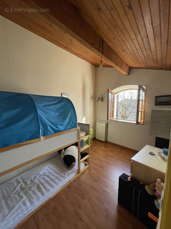 Maison à BROUSSES-ET-VILLARET