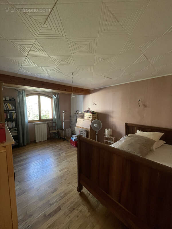 Maison à BROUSSES-ET-VILLARET