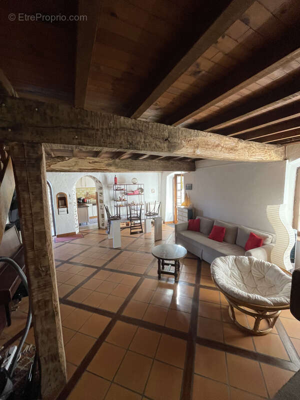 Maison à BROUSSES-ET-VILLARET