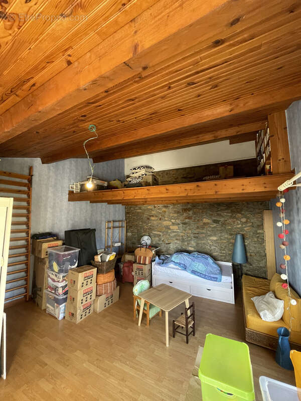 Maison à BROUSSES-ET-VILLARET