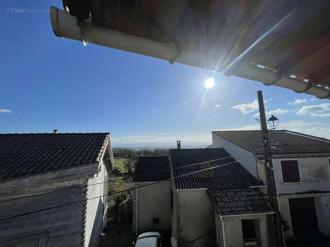 Maison à BROUSSES-ET-VILLARET