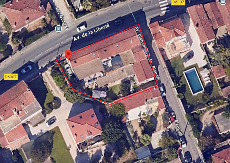 Appartement à VALLAURIS