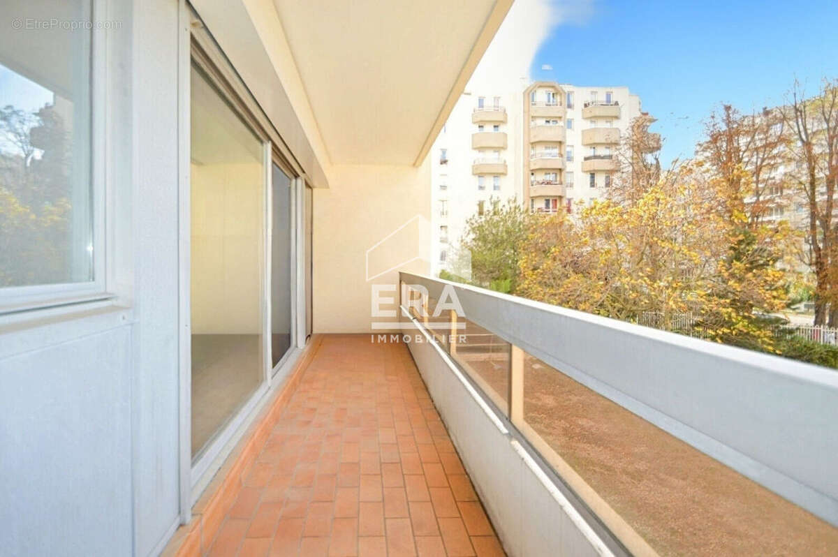 Appartement à ISSY-LES-MOULINEAUX