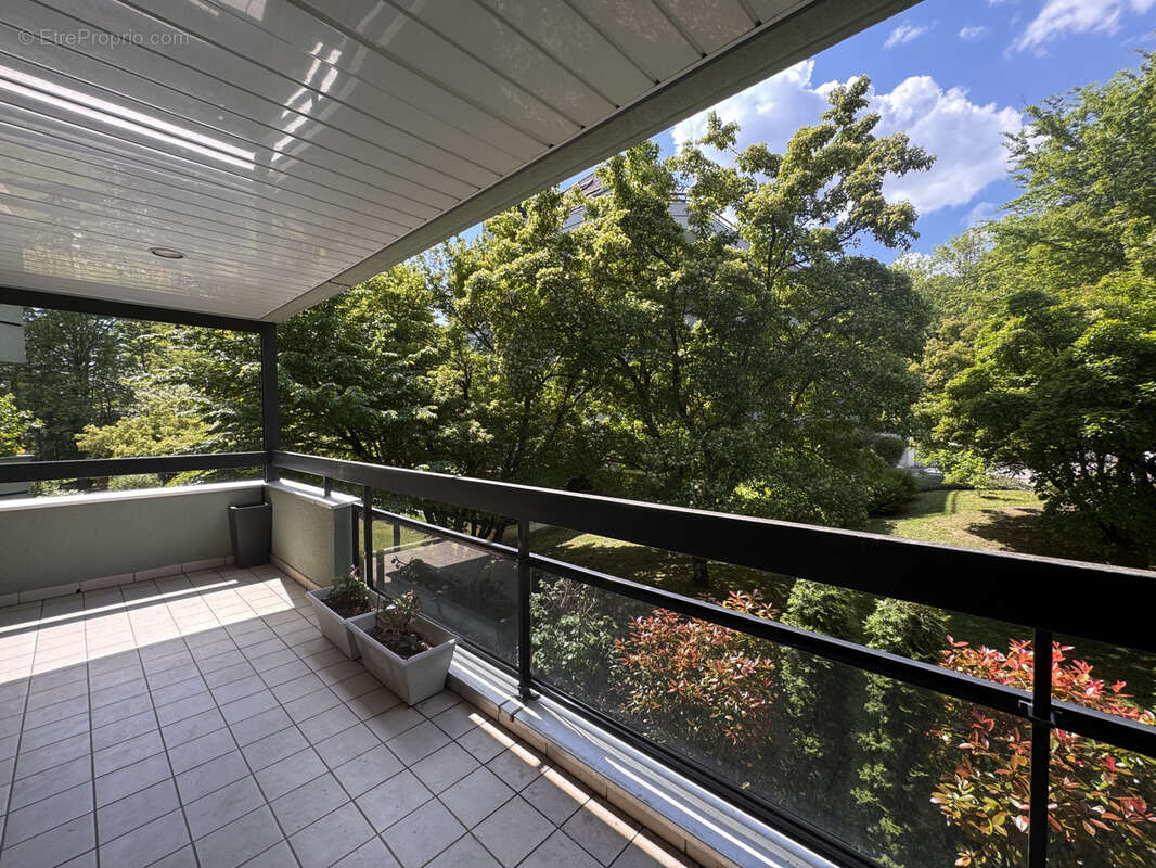 Appartement à MEYLAN