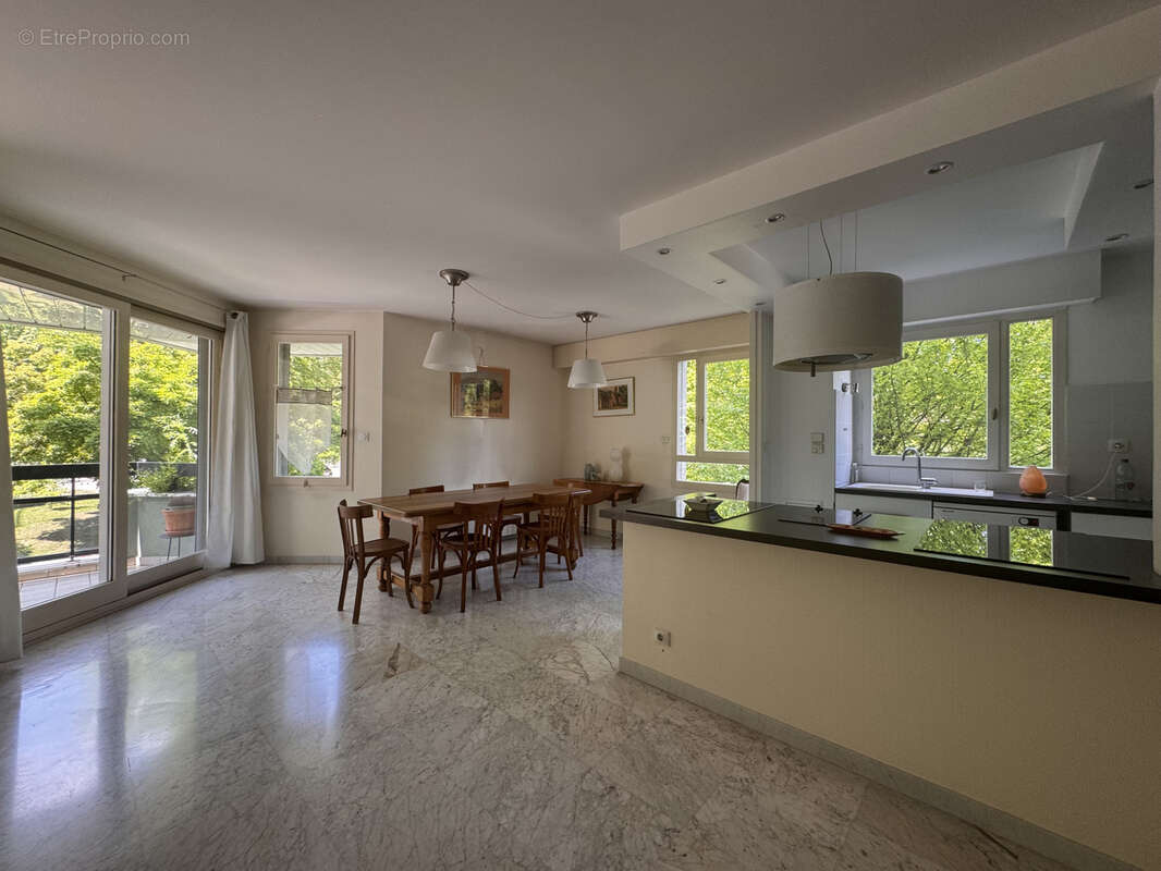 Appartement à MEYLAN