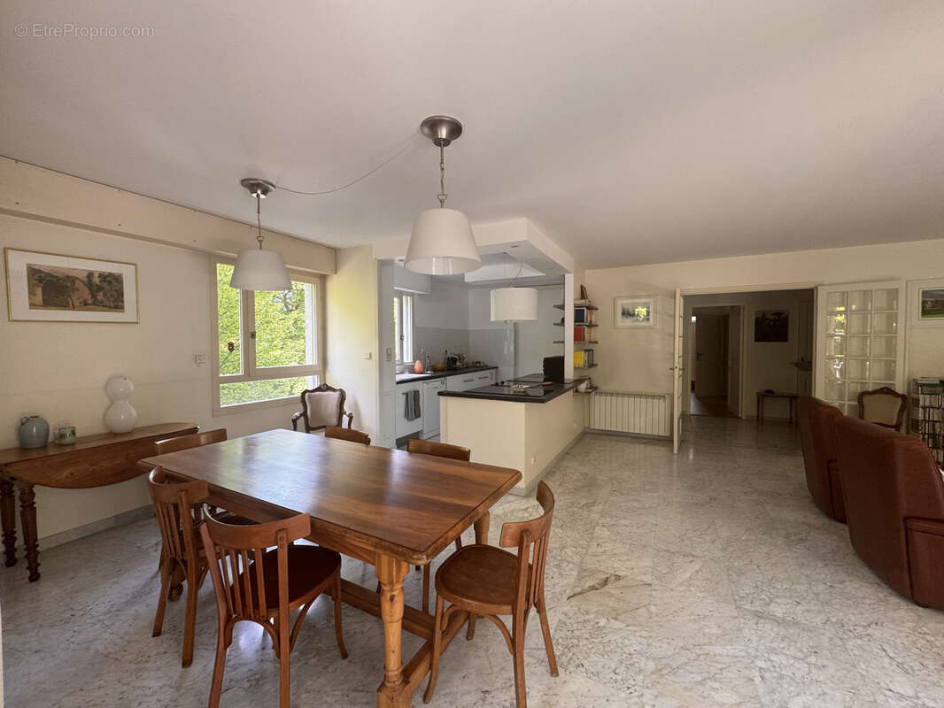 Appartement à MEYLAN