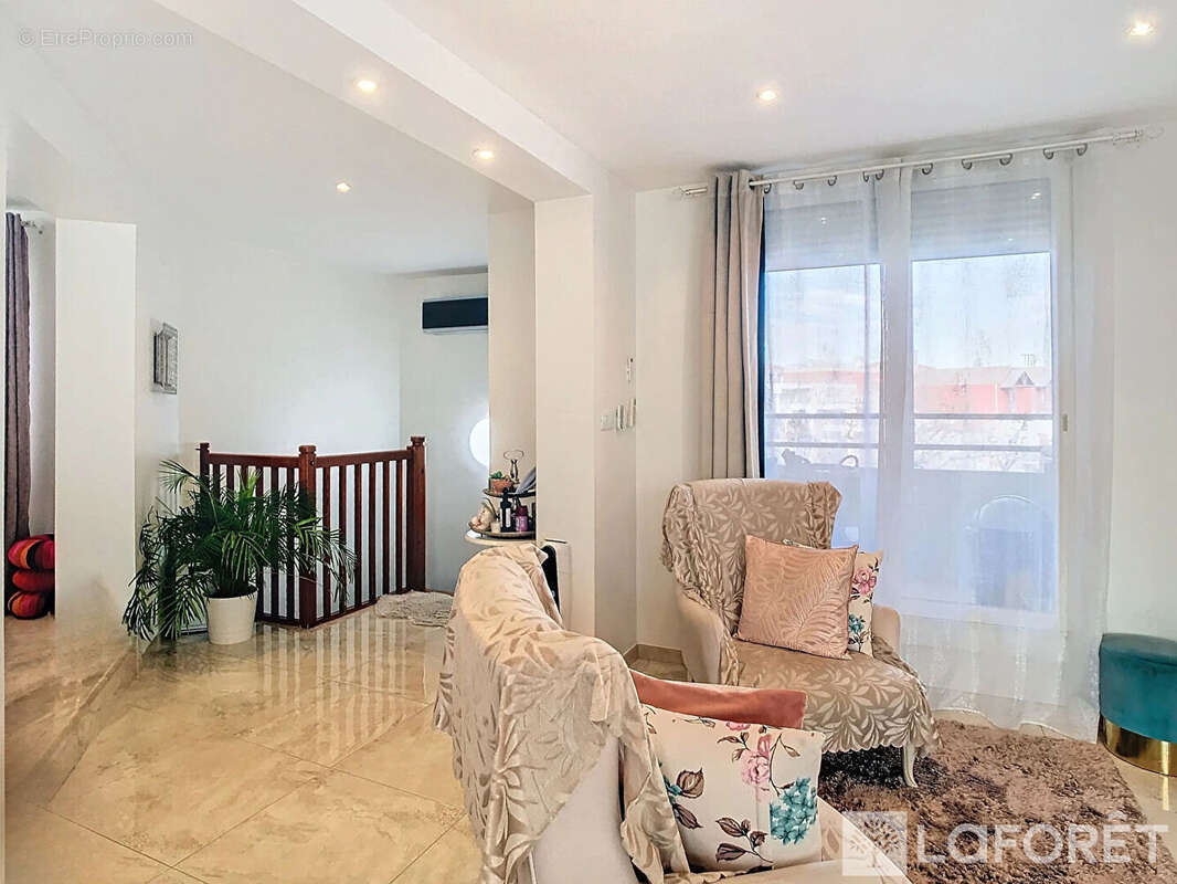 Appartement à VITROLLES