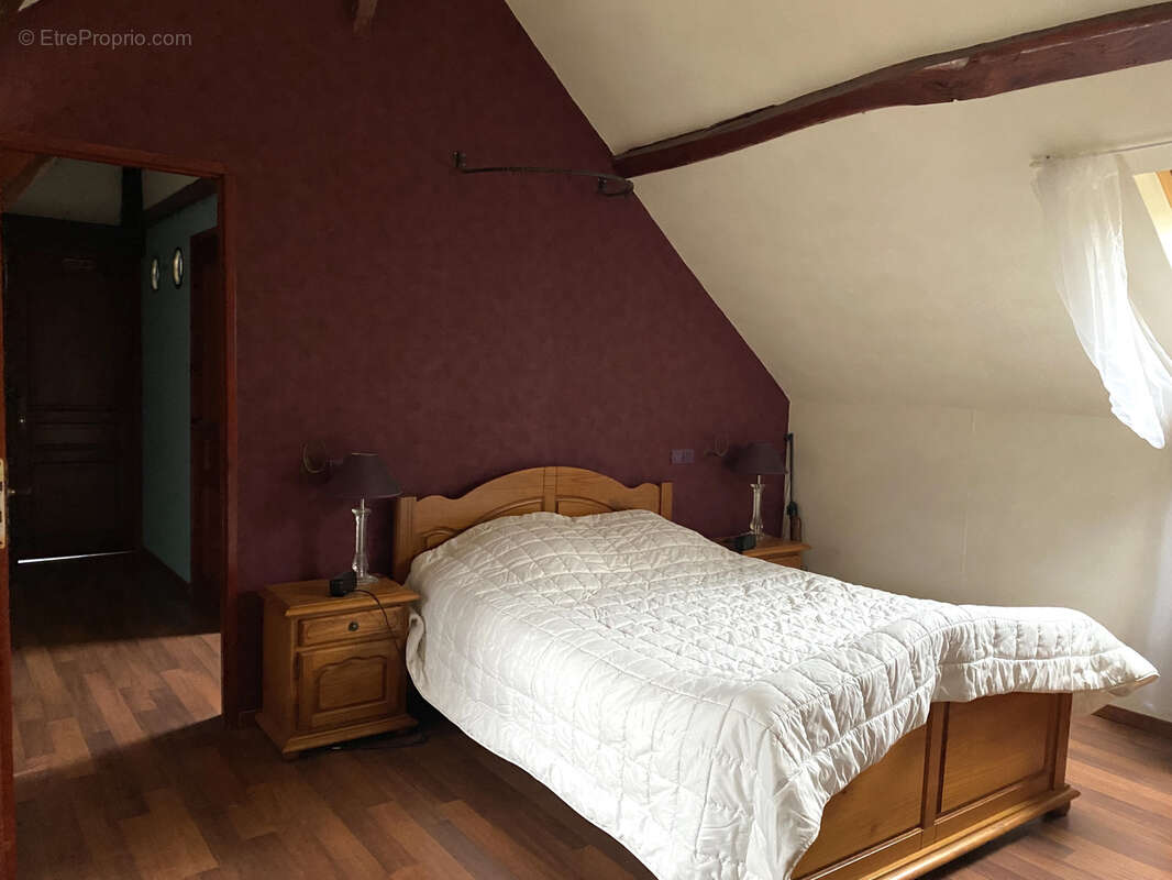 Maison à HORNOY-LE-BOURG