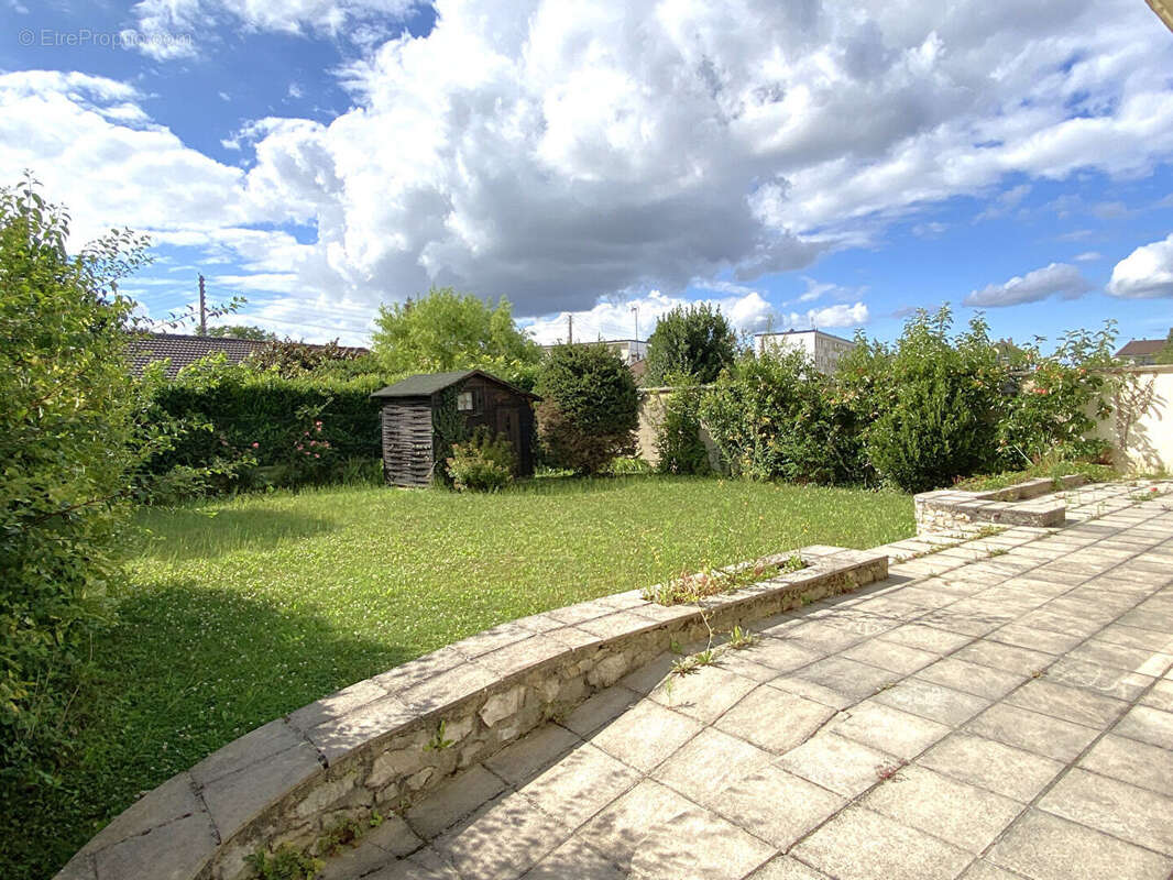 Maison à CREPY-EN-VALOIS