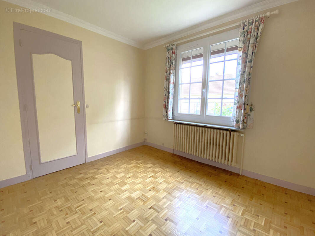 Maison à CREPY-EN-VALOIS