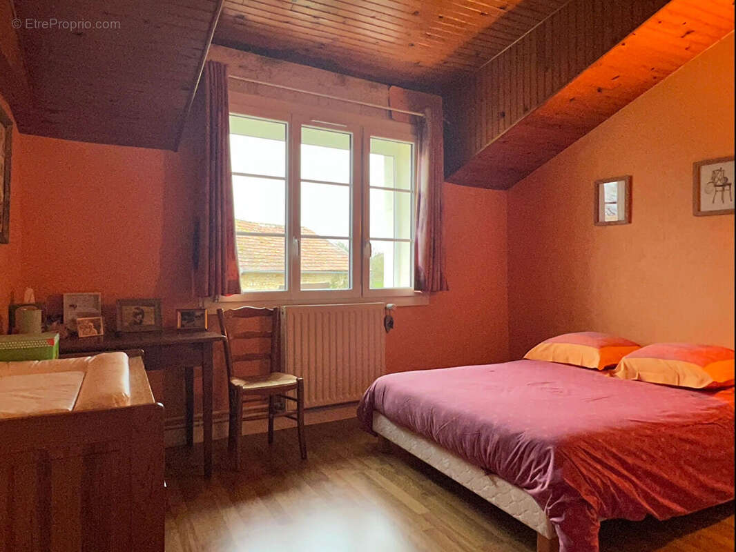 Maison à SAINT-MACOUX