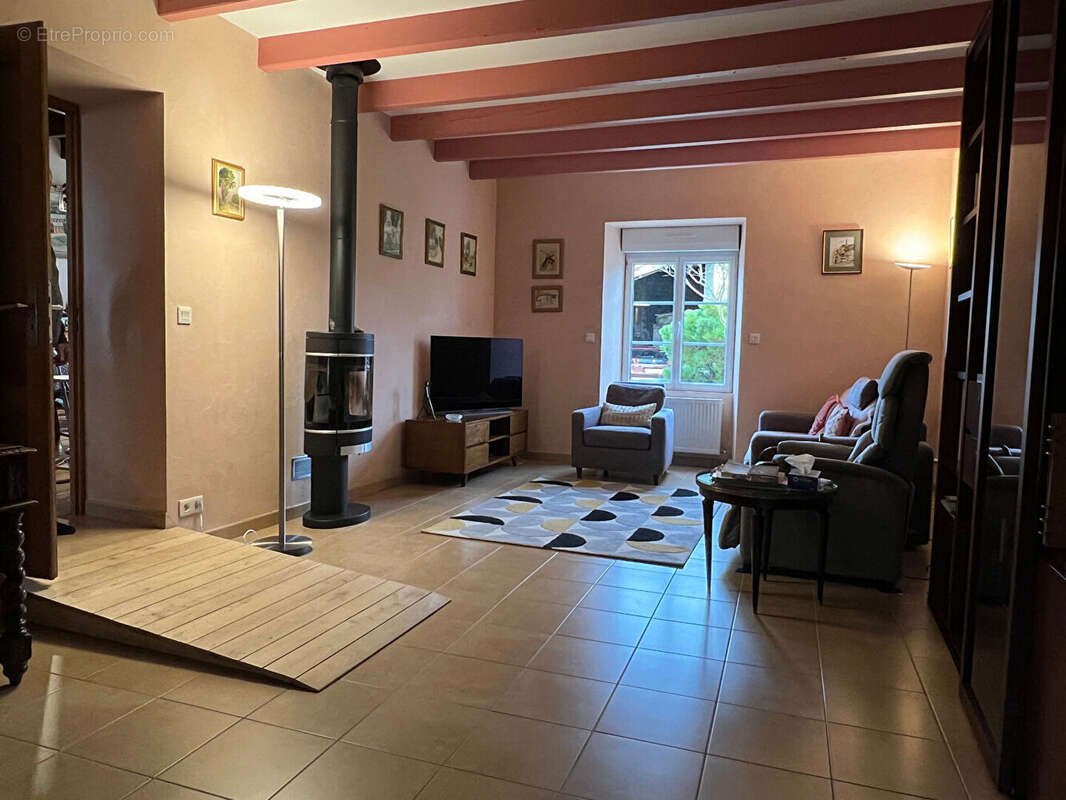 Maison à SAINT-MACOUX