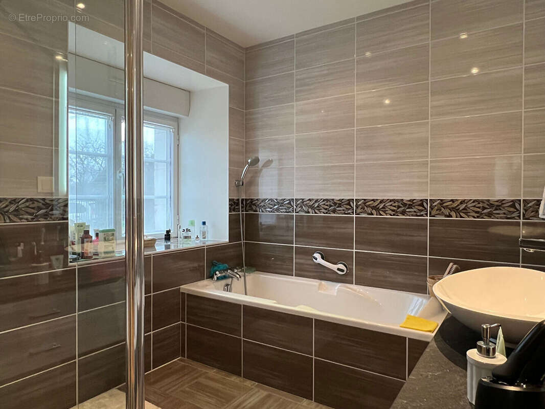 Maison à SAINT-MACOUX