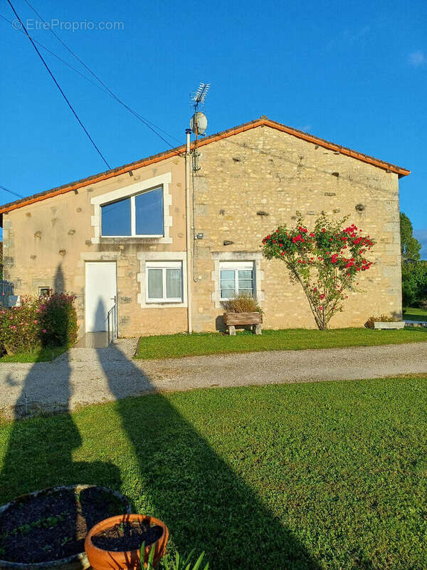 Maison à SAINT-MACOUX