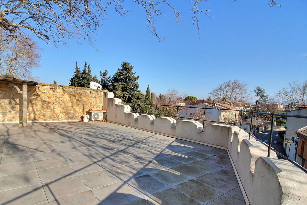 Appartement à JONQUIERES