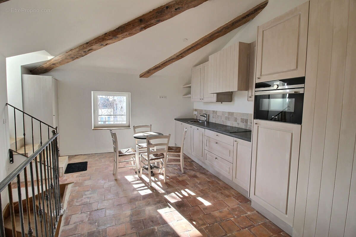 Appartement à JONQUIERES