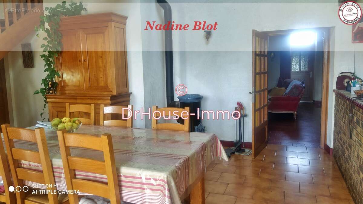 Maison à SAINT-MACAIRE-EN-MAUGES