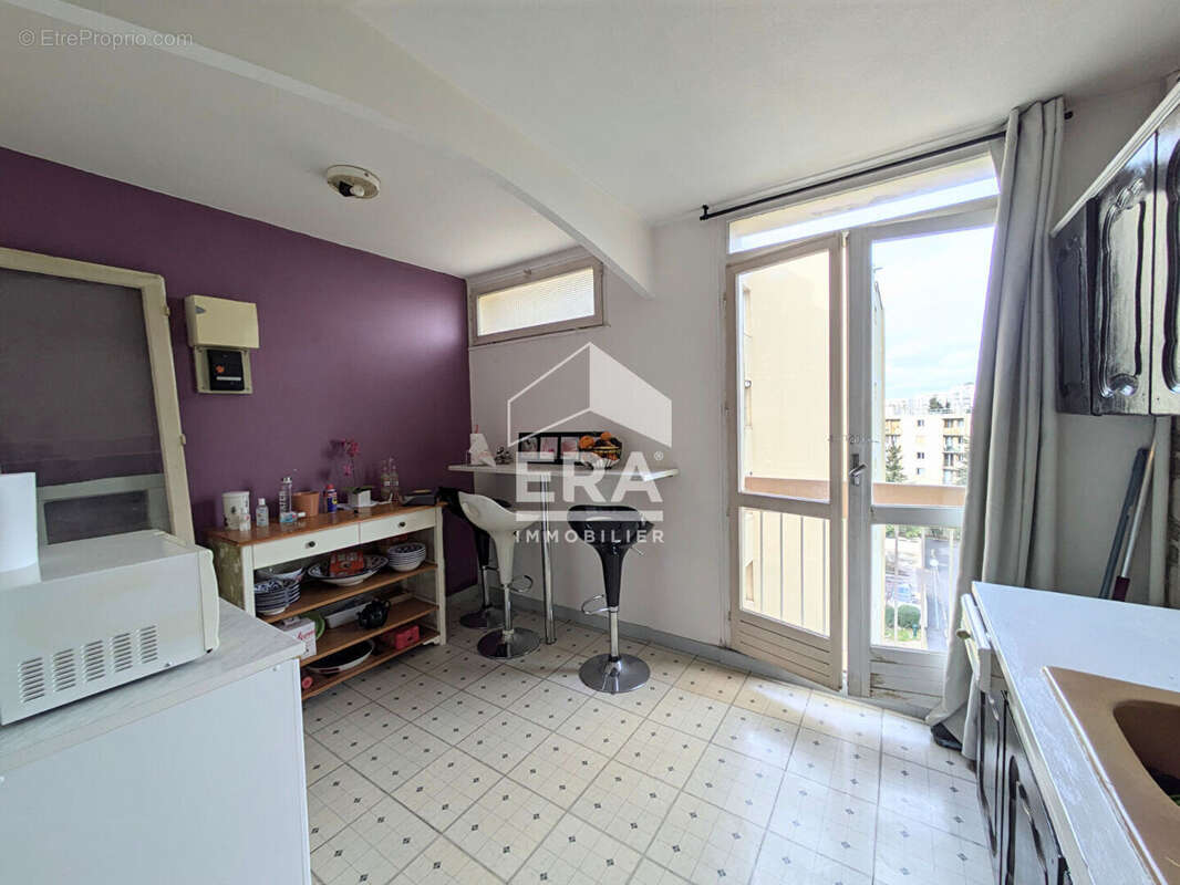 Appartement à MARSEILLE-14E