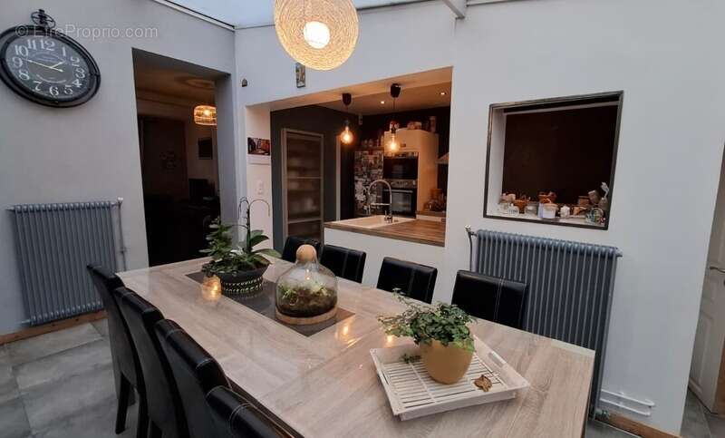 Maison à SAINT-QUENTIN